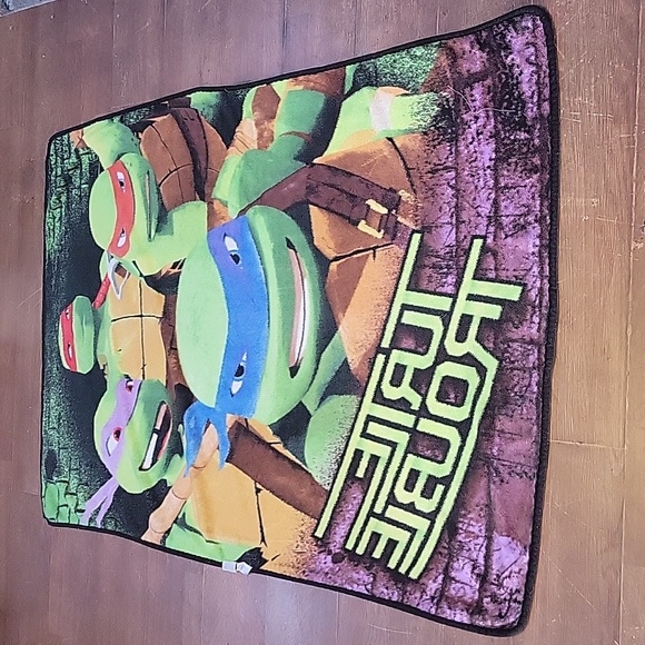 Teenage Mutant Ninja Turtles, 57" X 41" Poly Plush Blanket - Turtle Trouble - Picture 2 of 5